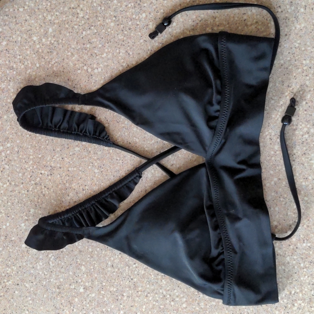 Aerie black bikini top *SIZE MEDIUM*
